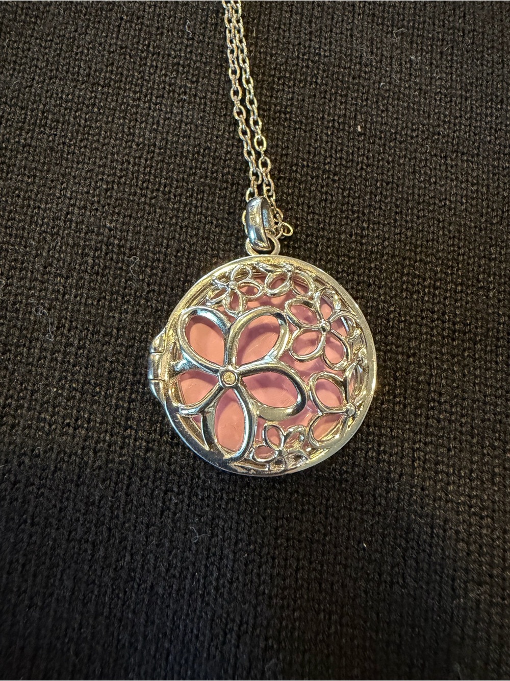 Hot Diamonds Sterling Silver Locket Necklace with Interchangeable Disc Inlays